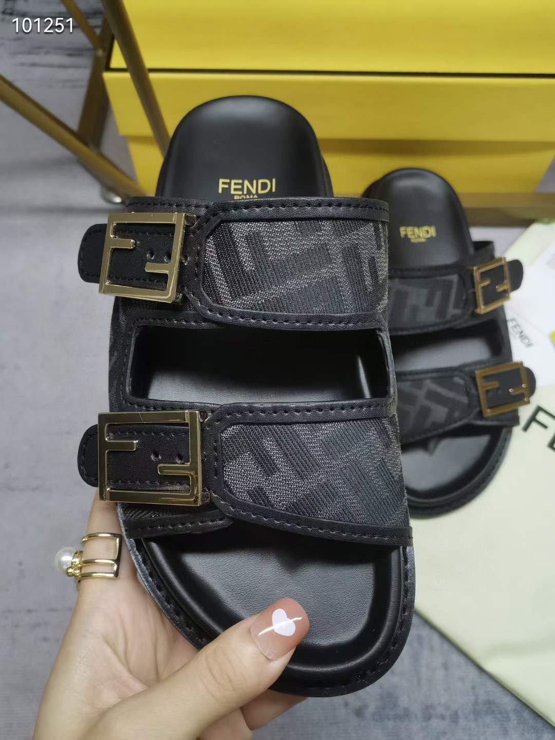 Women Men F*endi Top Sandals ( )