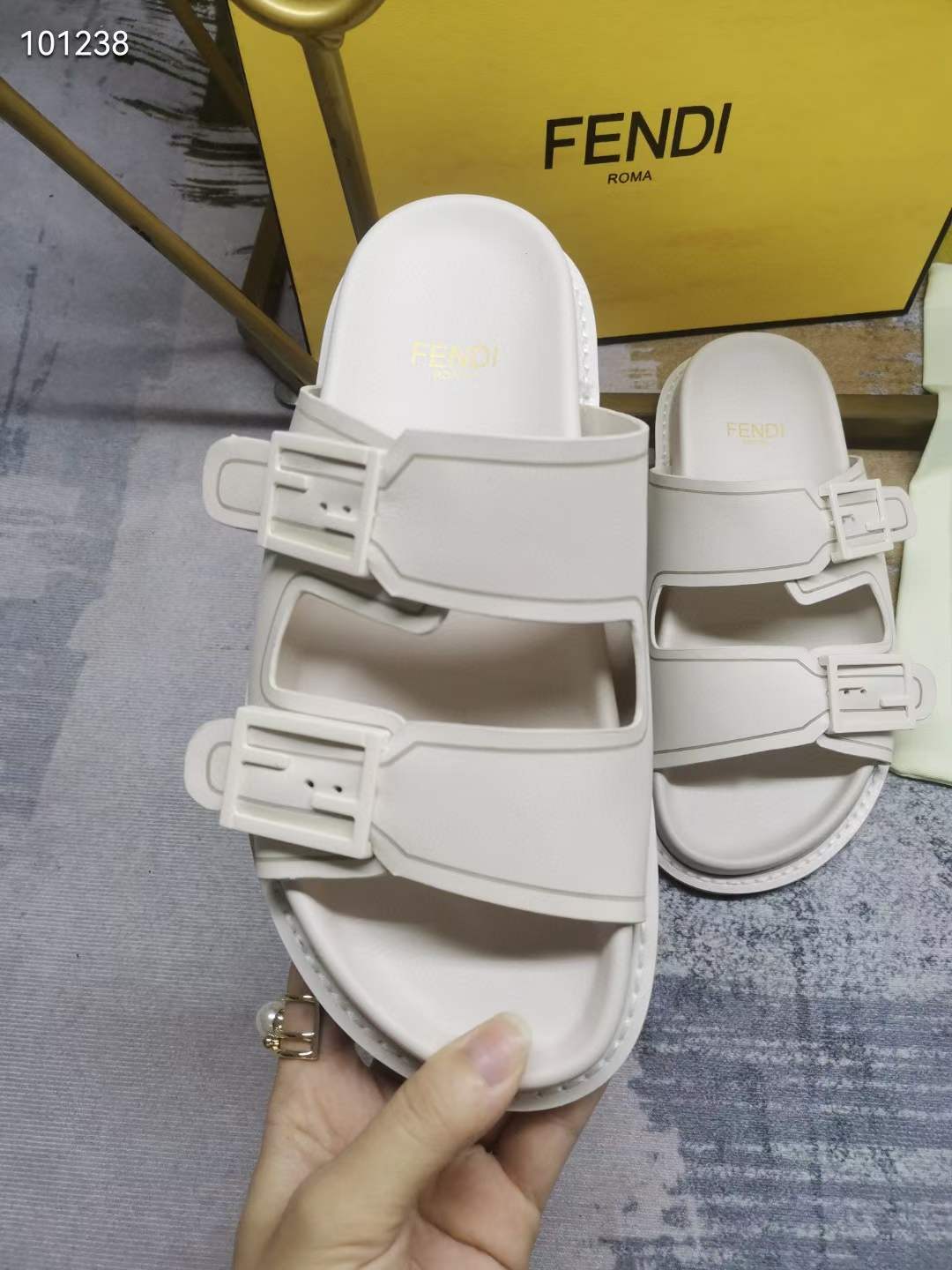 Women Men F*endi Top Sandals ( )