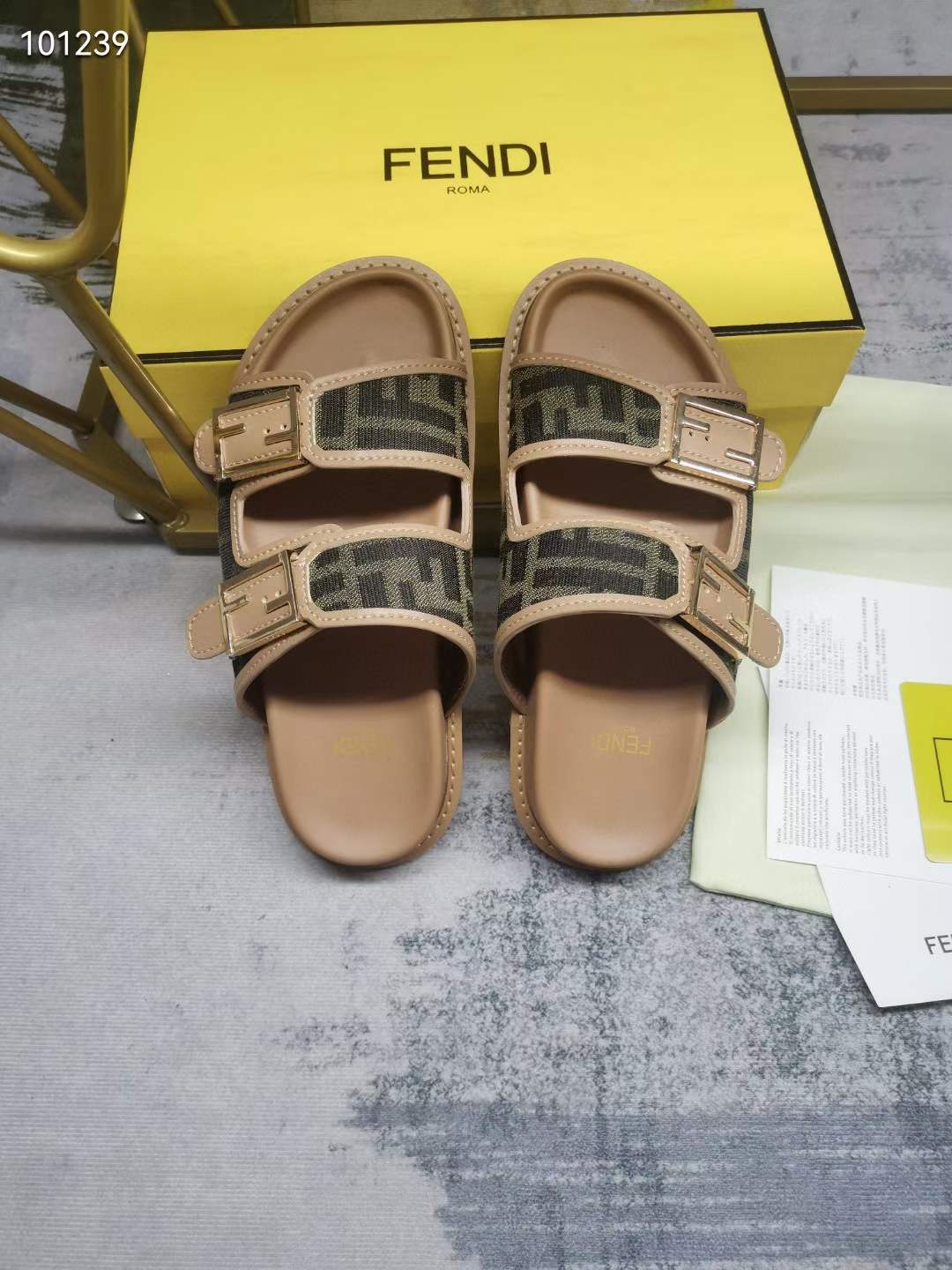 Women Men F*endi Top Sandals ( )