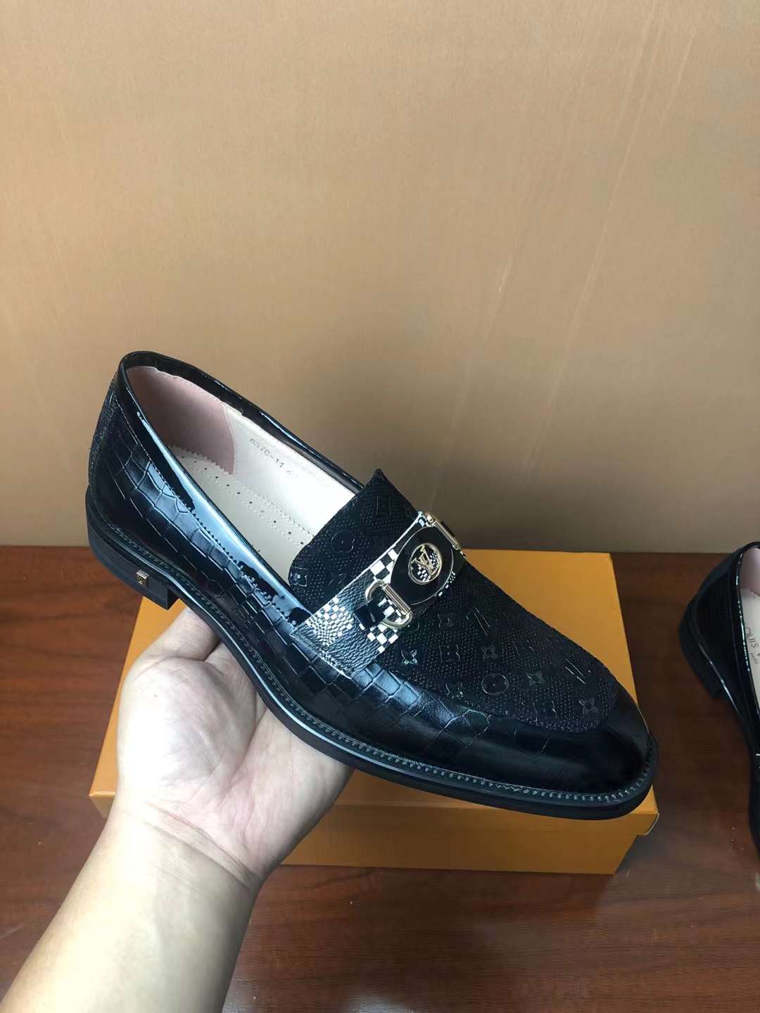 Men L*ouis V*uitton Top Sneaker ()