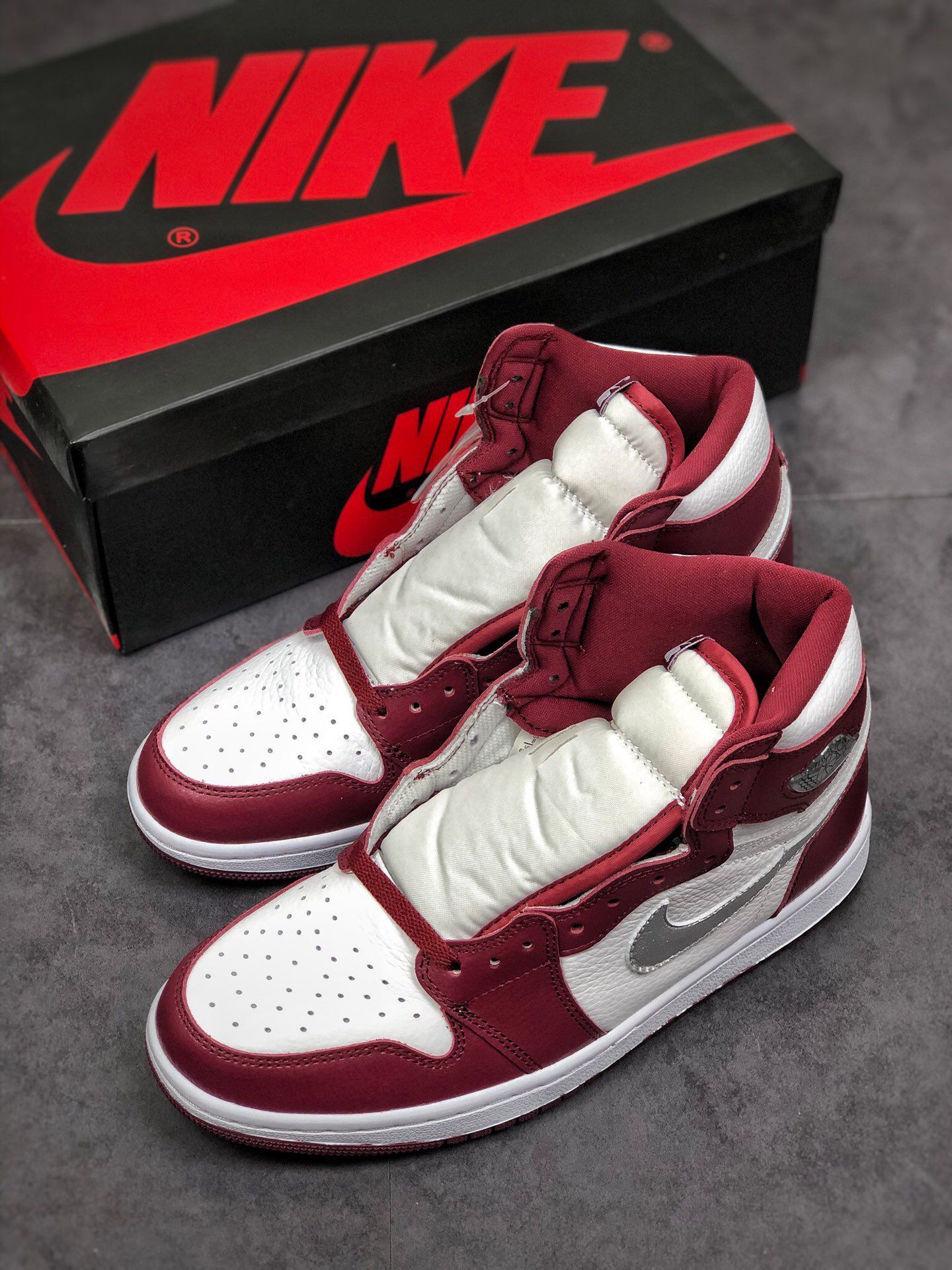 Nike Air Jordan 1 High AJ1