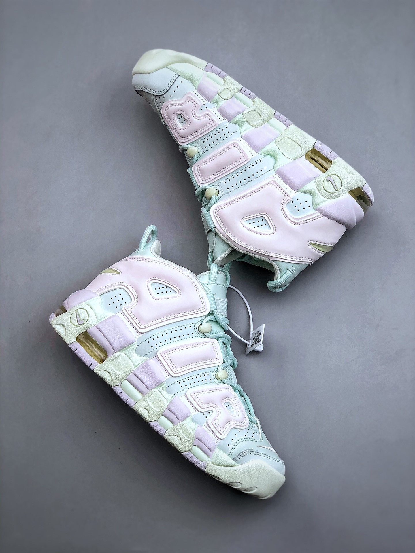 Nike air more uptempo