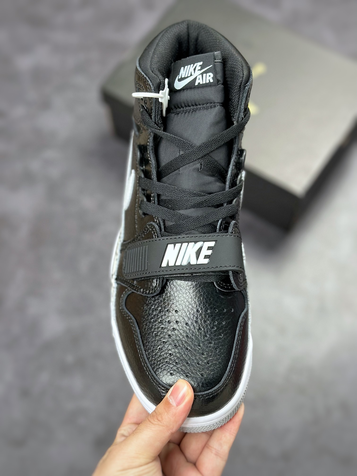 NIKE Air Jordan Legacy 312