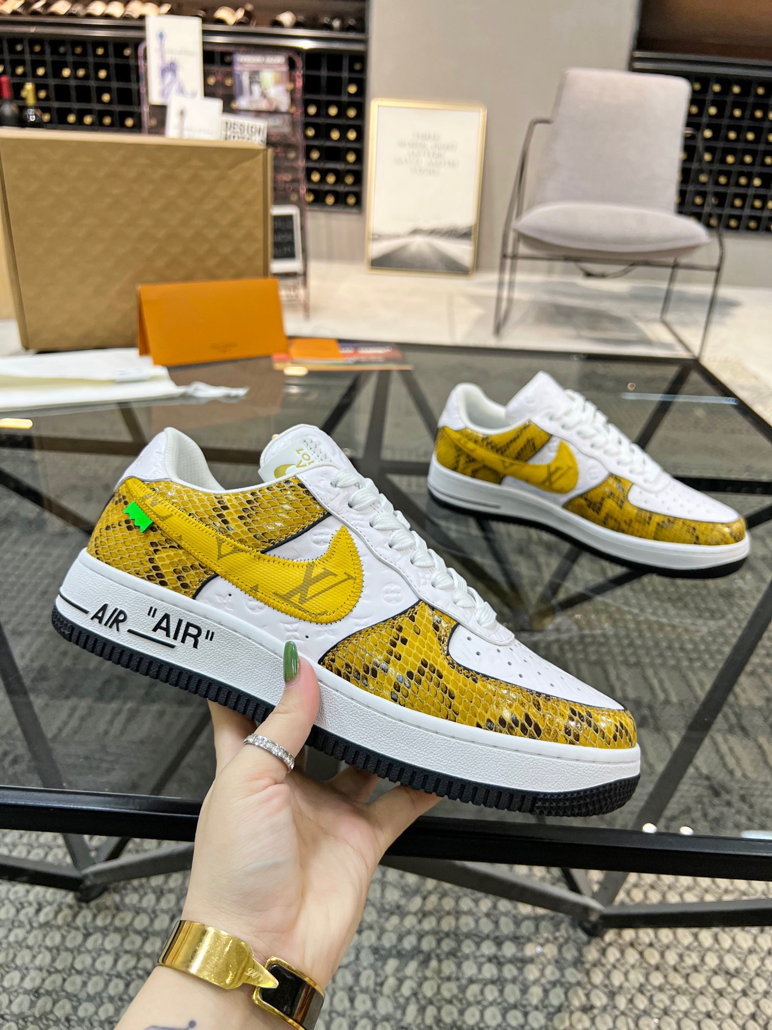 Men Women L*ouis V*uitton x NIKE Sneakers Maikesneakers