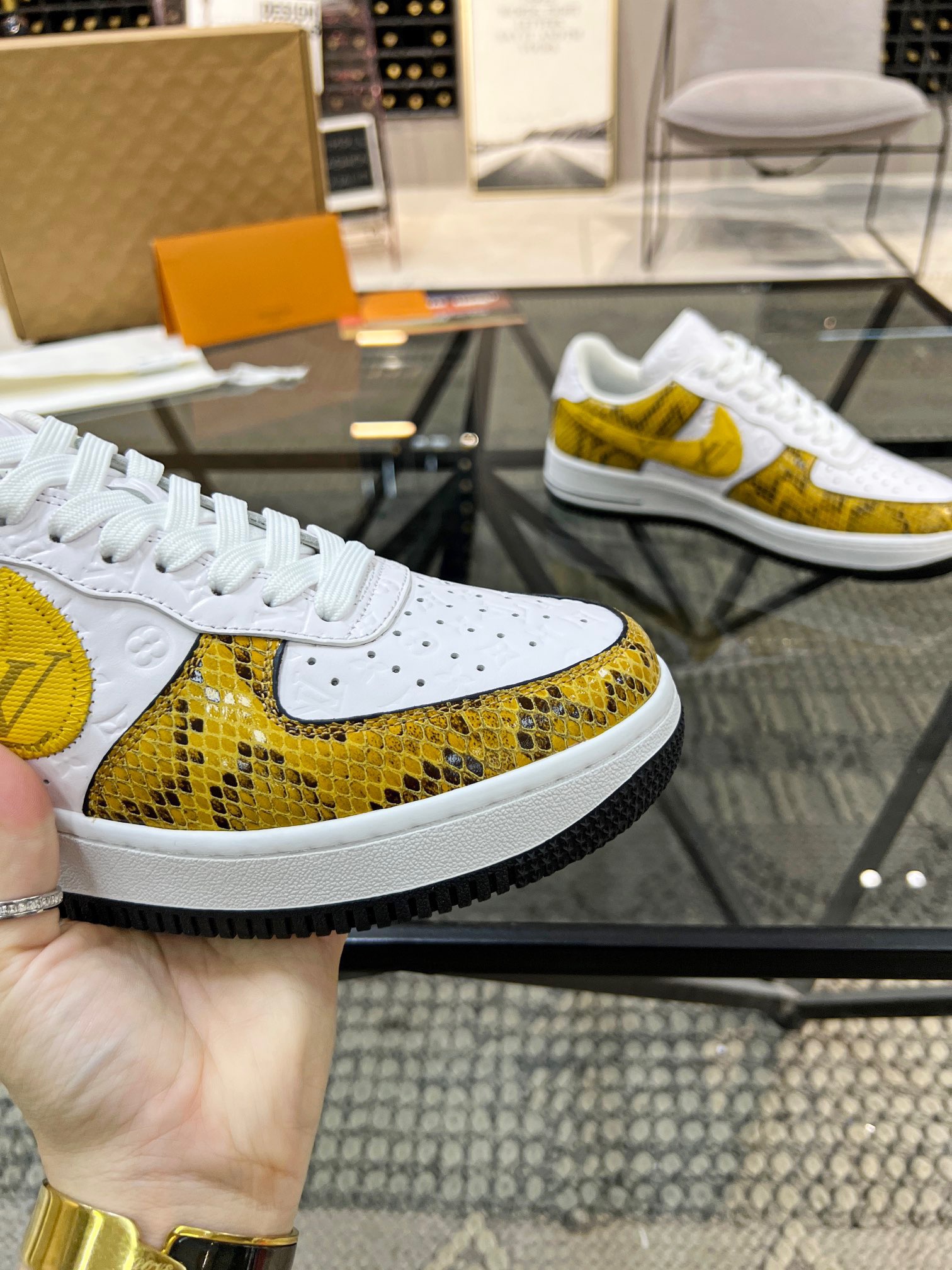 Men Women L*ouis V*uitton x NIKE Sneakers Maikesneakers