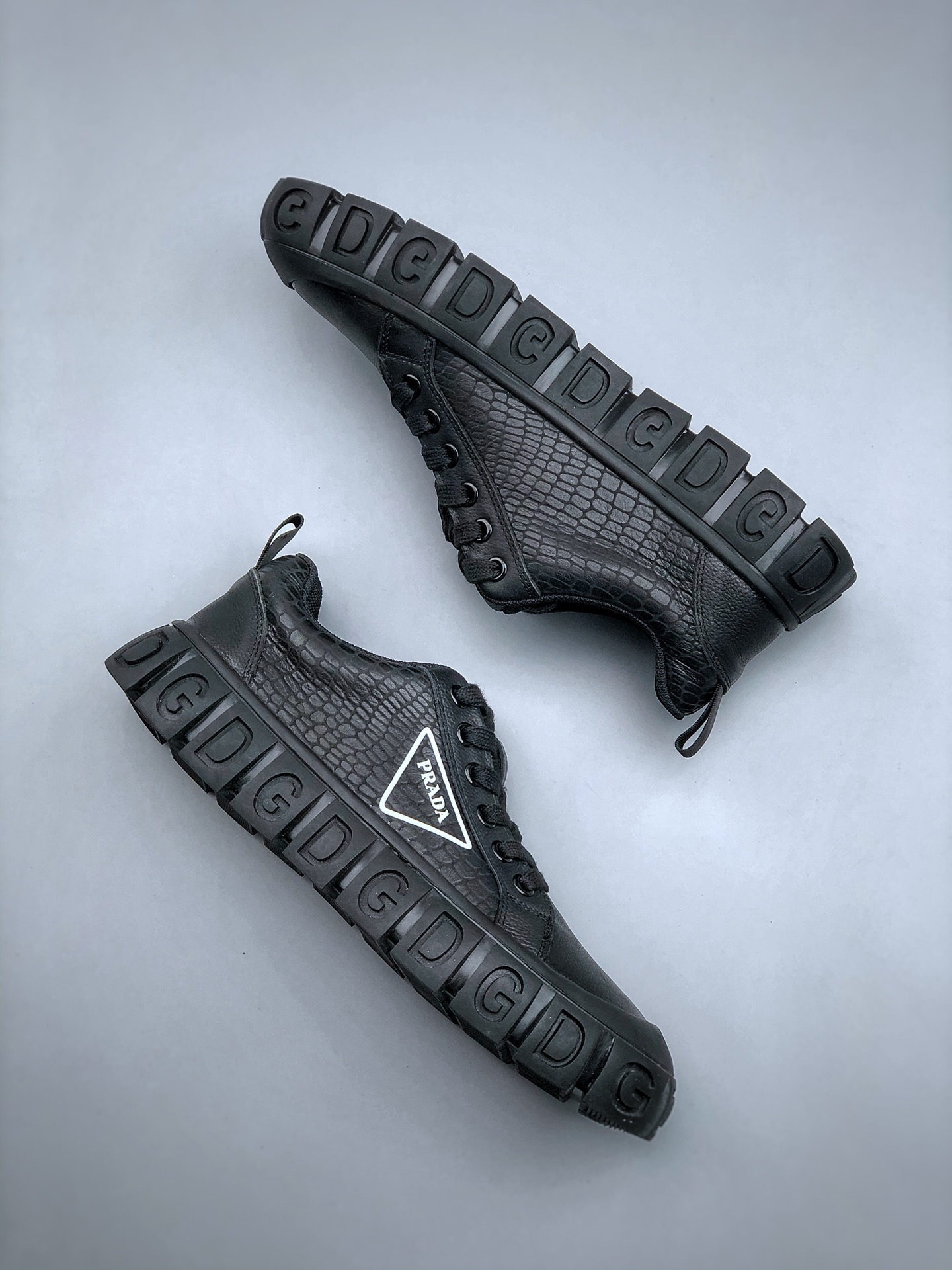 Men P*rada Top Sneaker （ ）