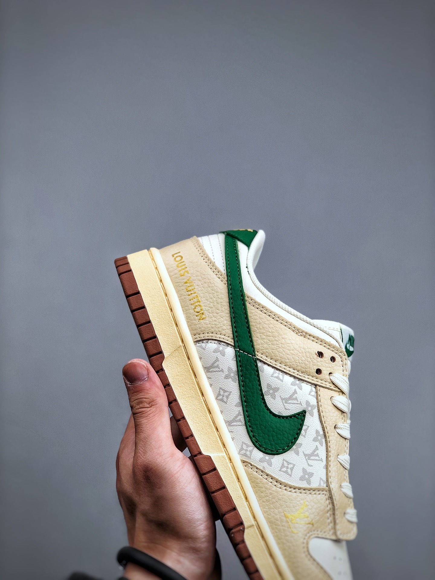 Nike SB Dunk Low