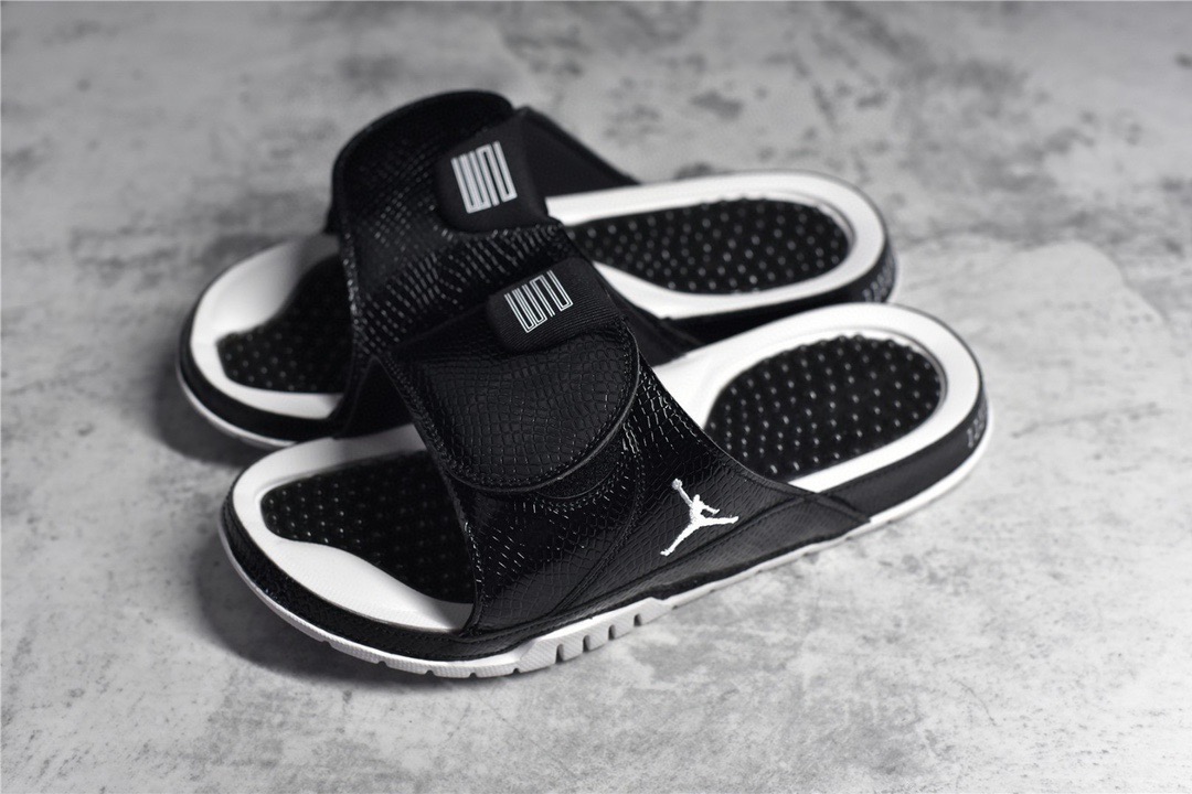 Nike Air Jordan 11 Slippers
