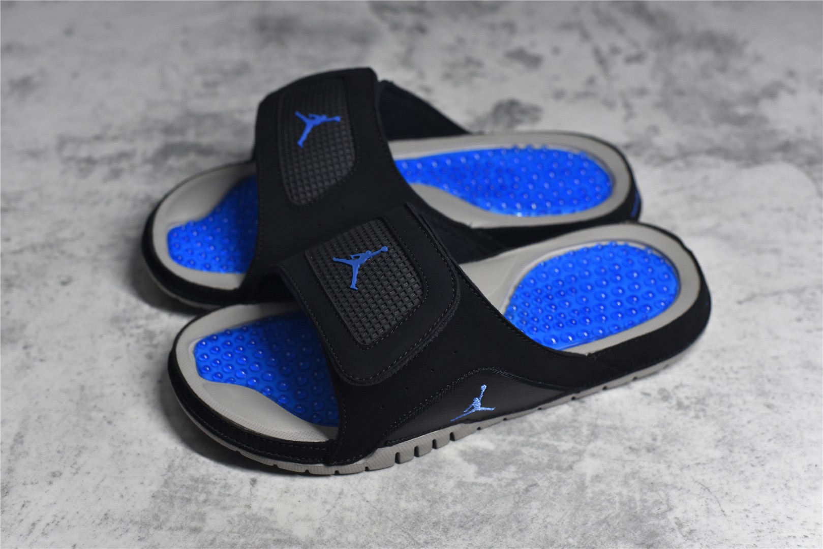Nike Air Jordan 4 Slippers