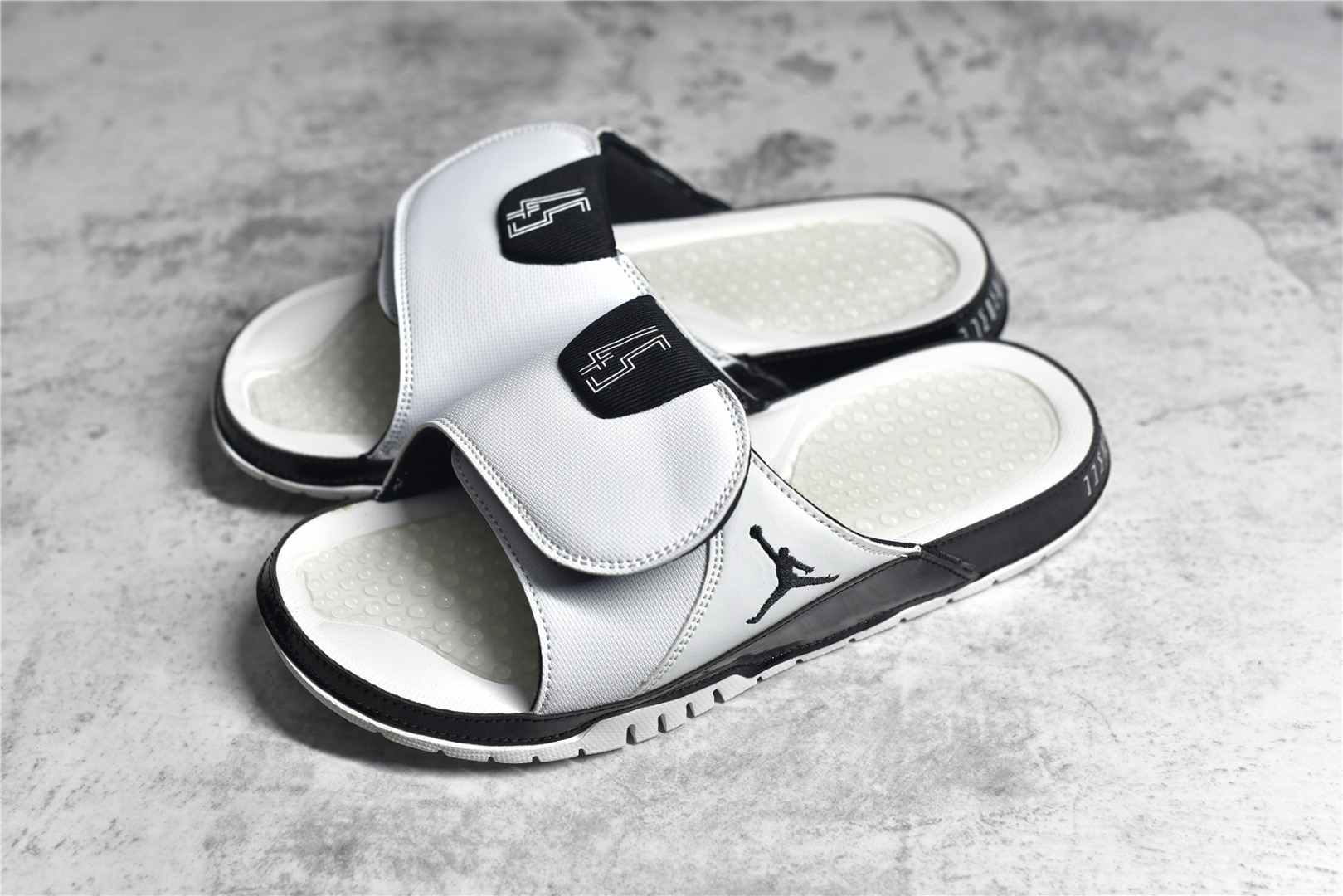 Nike Air Jordan 11 Slippers