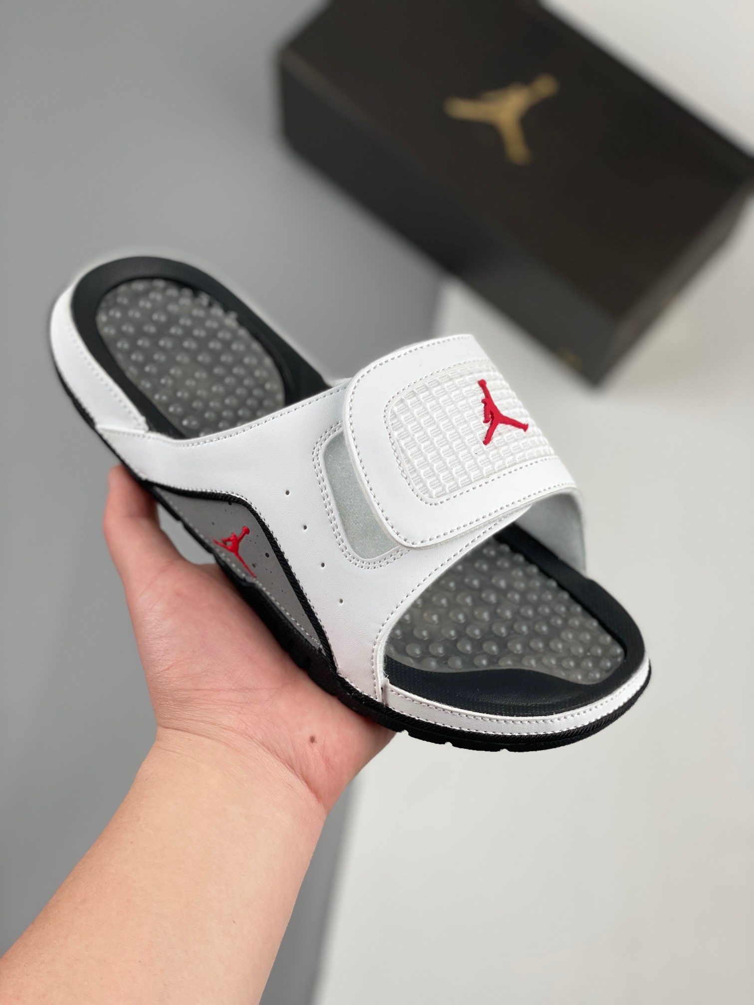 Nike Air Jordan 4 Slippers