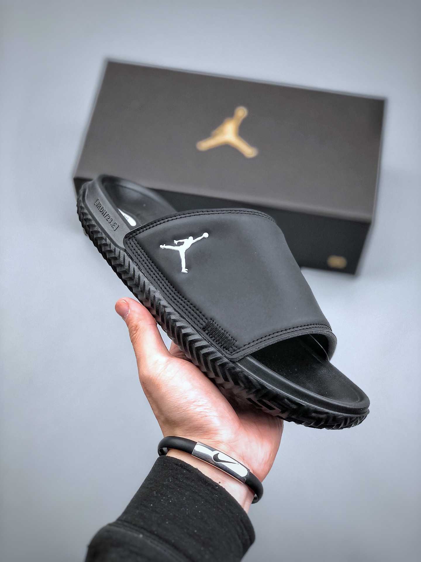 Nike Air Jordan play Slippers