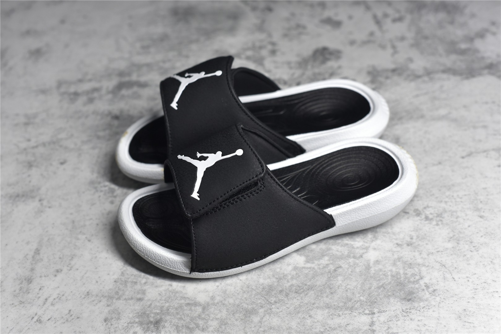 Nike Air Jordan 6 Slippers