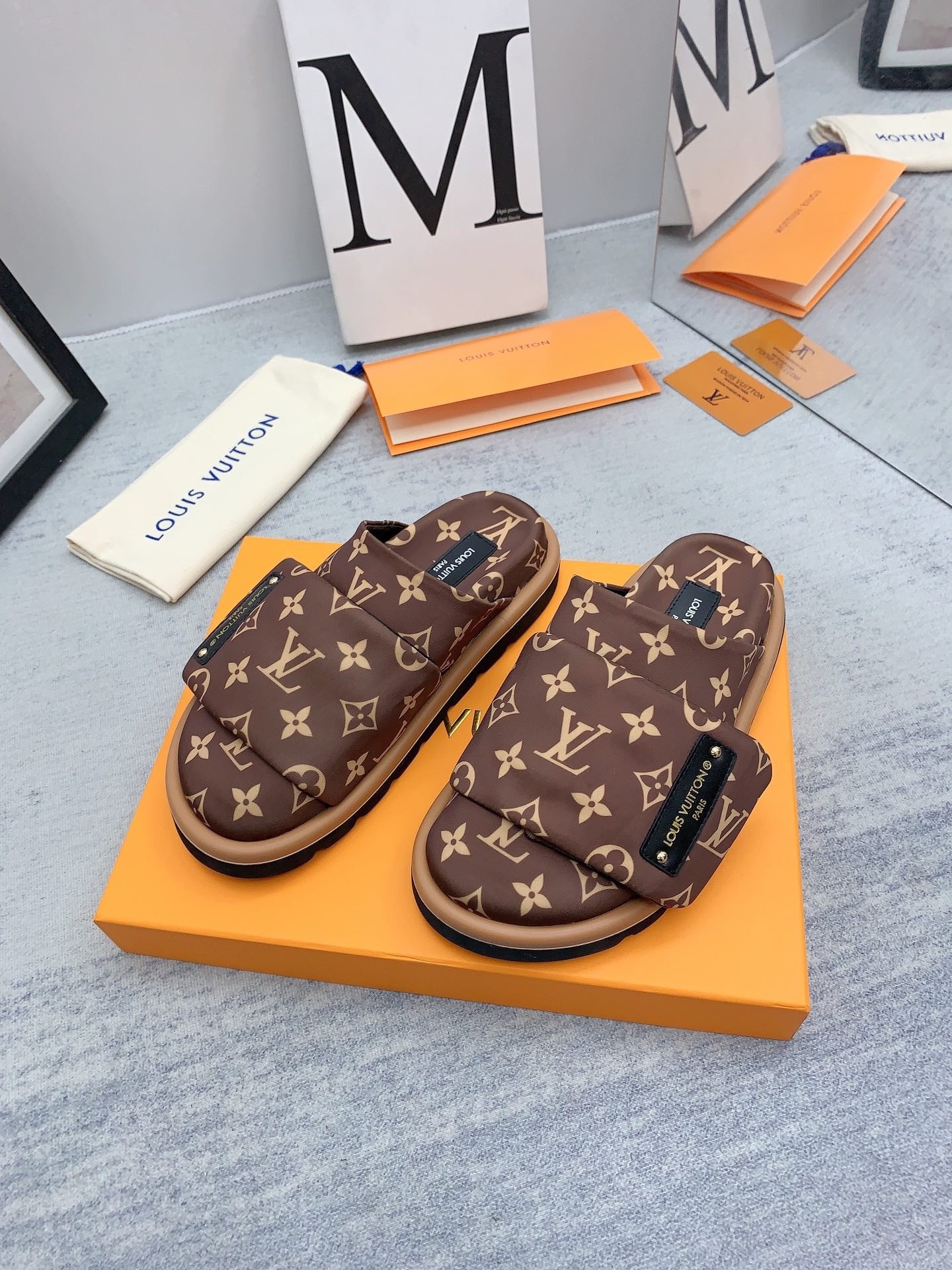 Men L*ouis V*uitton Top Slippers