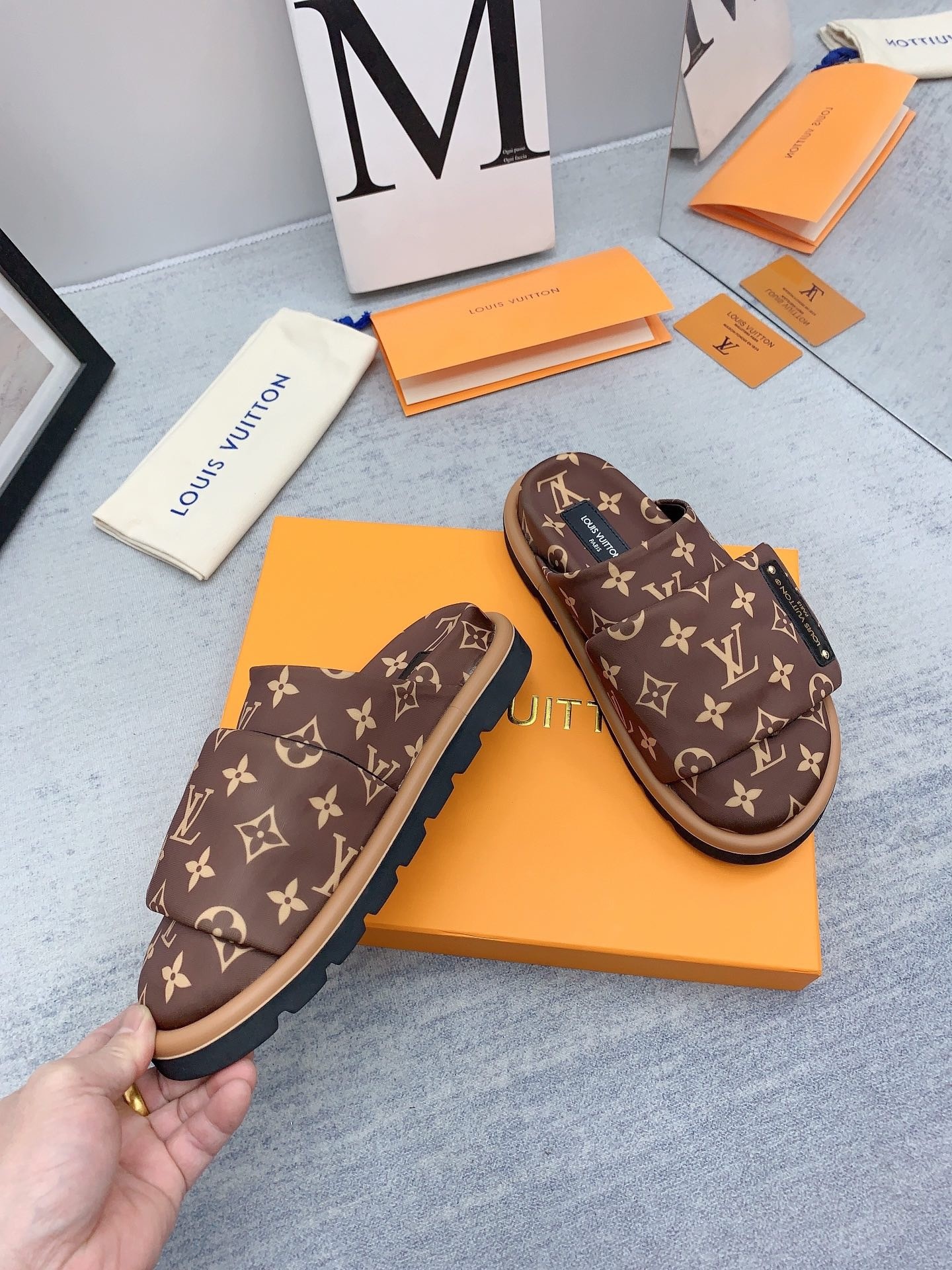 Men L*ouis V*uitton Top Slippers