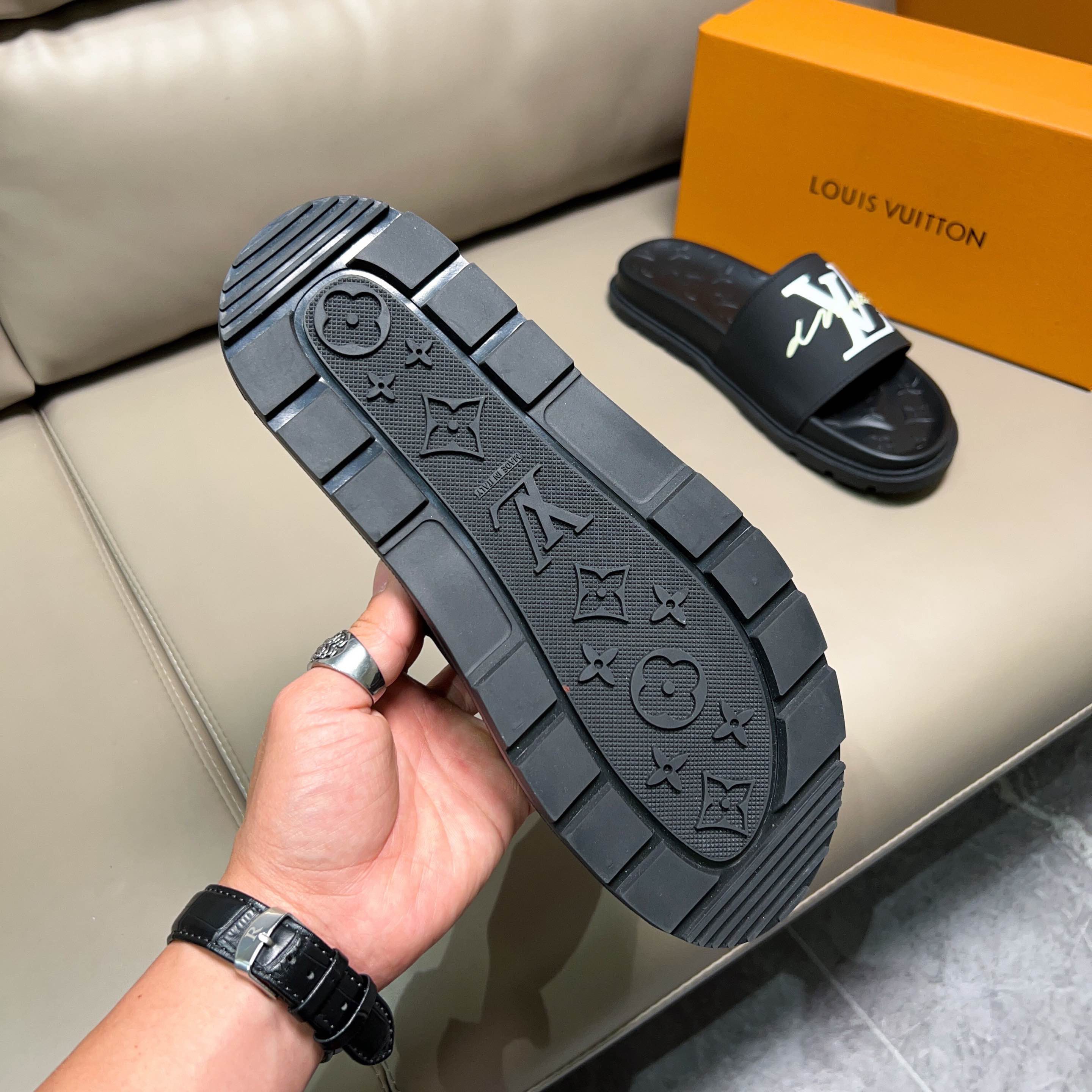Men L*ouis V*uitton Top Slippers