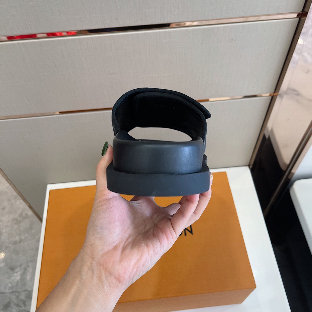 Men L*ouis V*uitton Top Slippers