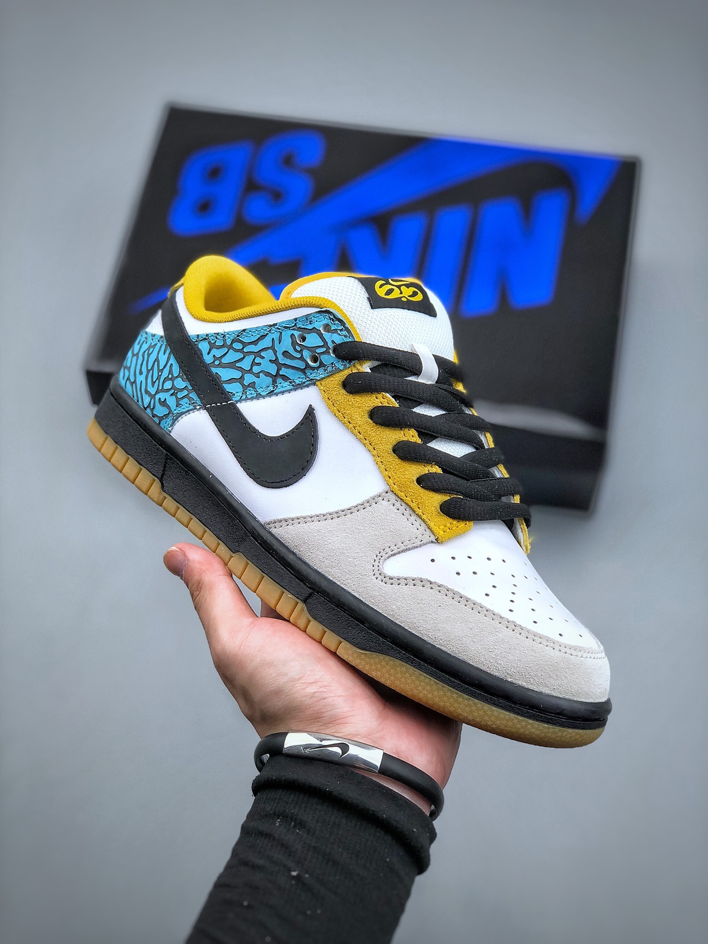 Nike SB Dunk Low