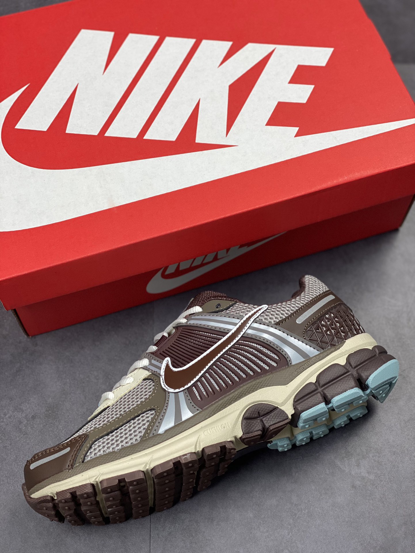 Nike Zoom Vomero 5 SP