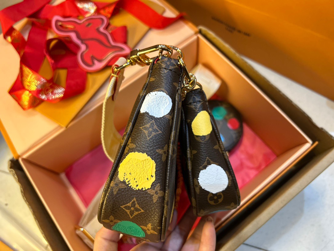 L*ouis V*uitton Top Bag