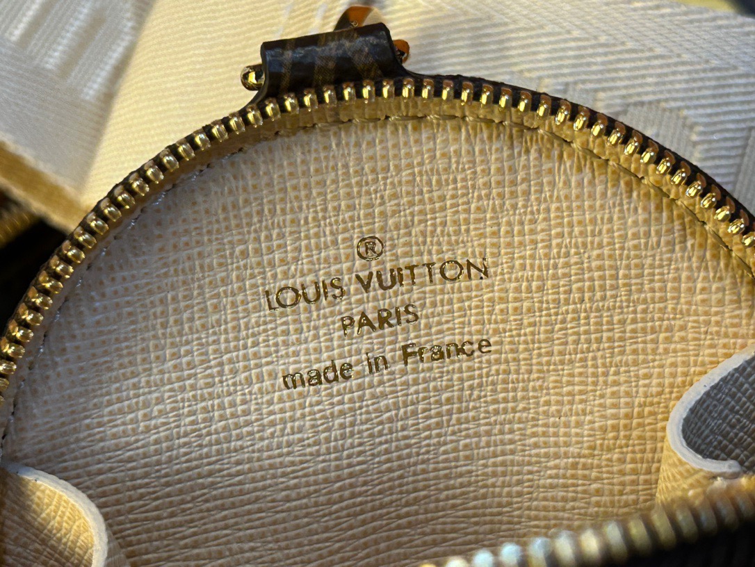 L*ouis V*uitton Top Bag