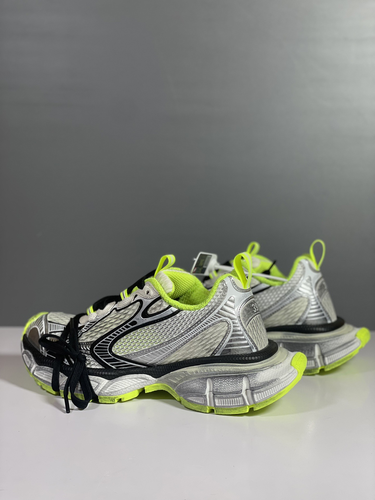 B*alenciaga Top Sneakers