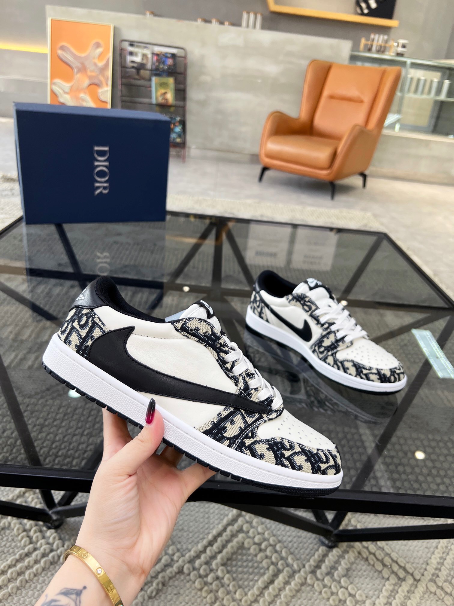 Men D*ior Top Sneakers