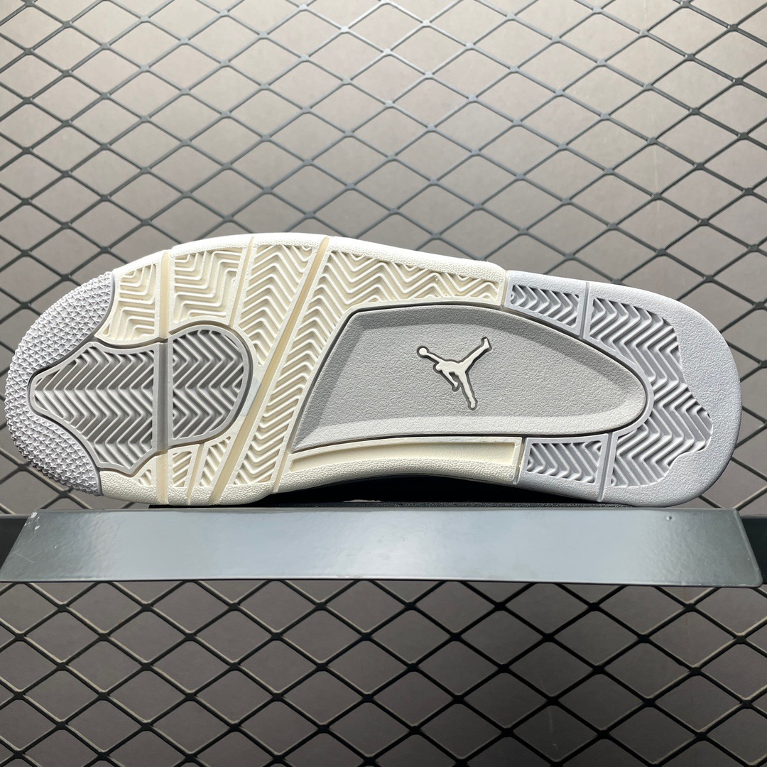 Top quality Air Jordan 4 sneaker