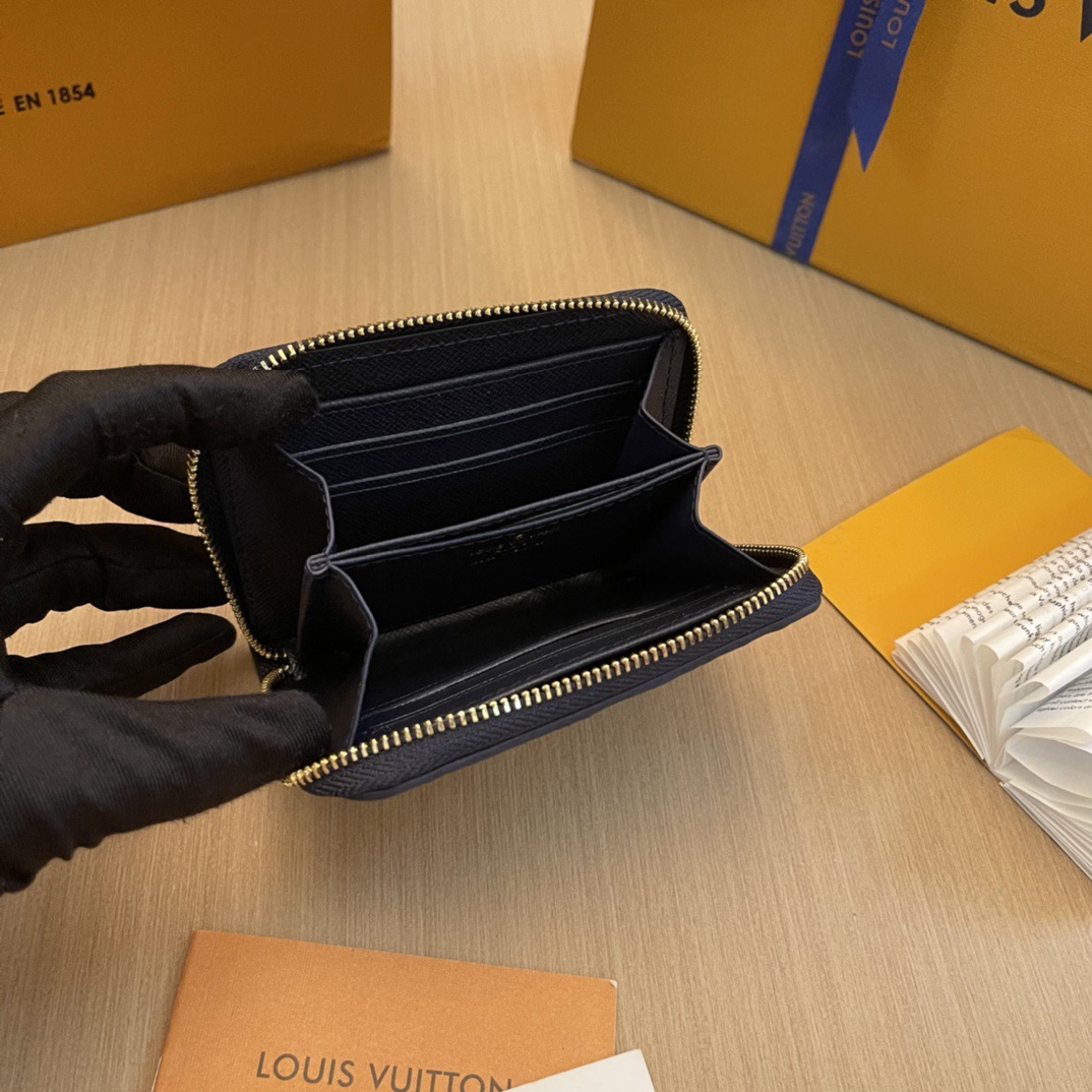 L*ouis V*uitton Top Bag