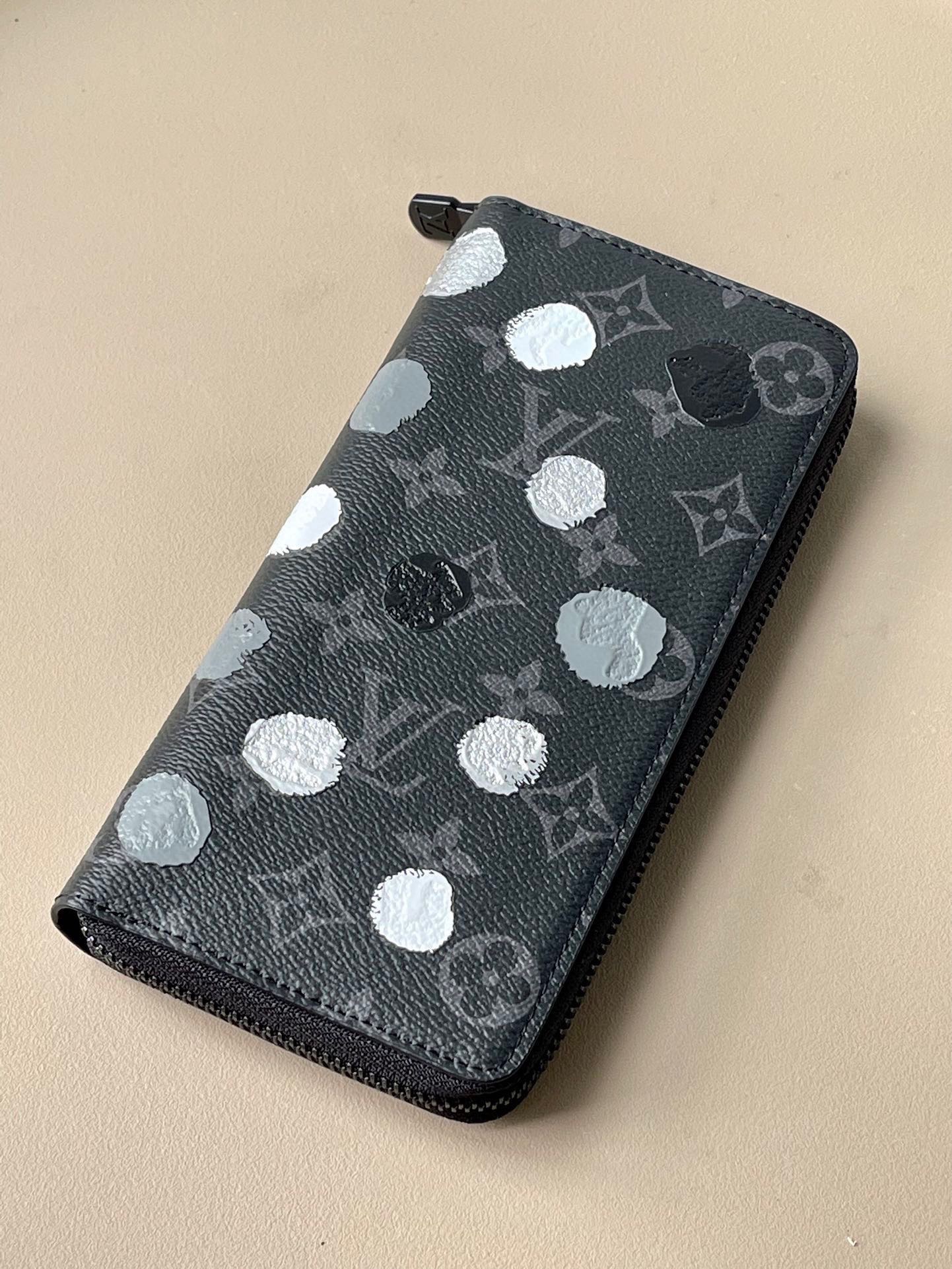 L*ouis V*uitton Top Bag