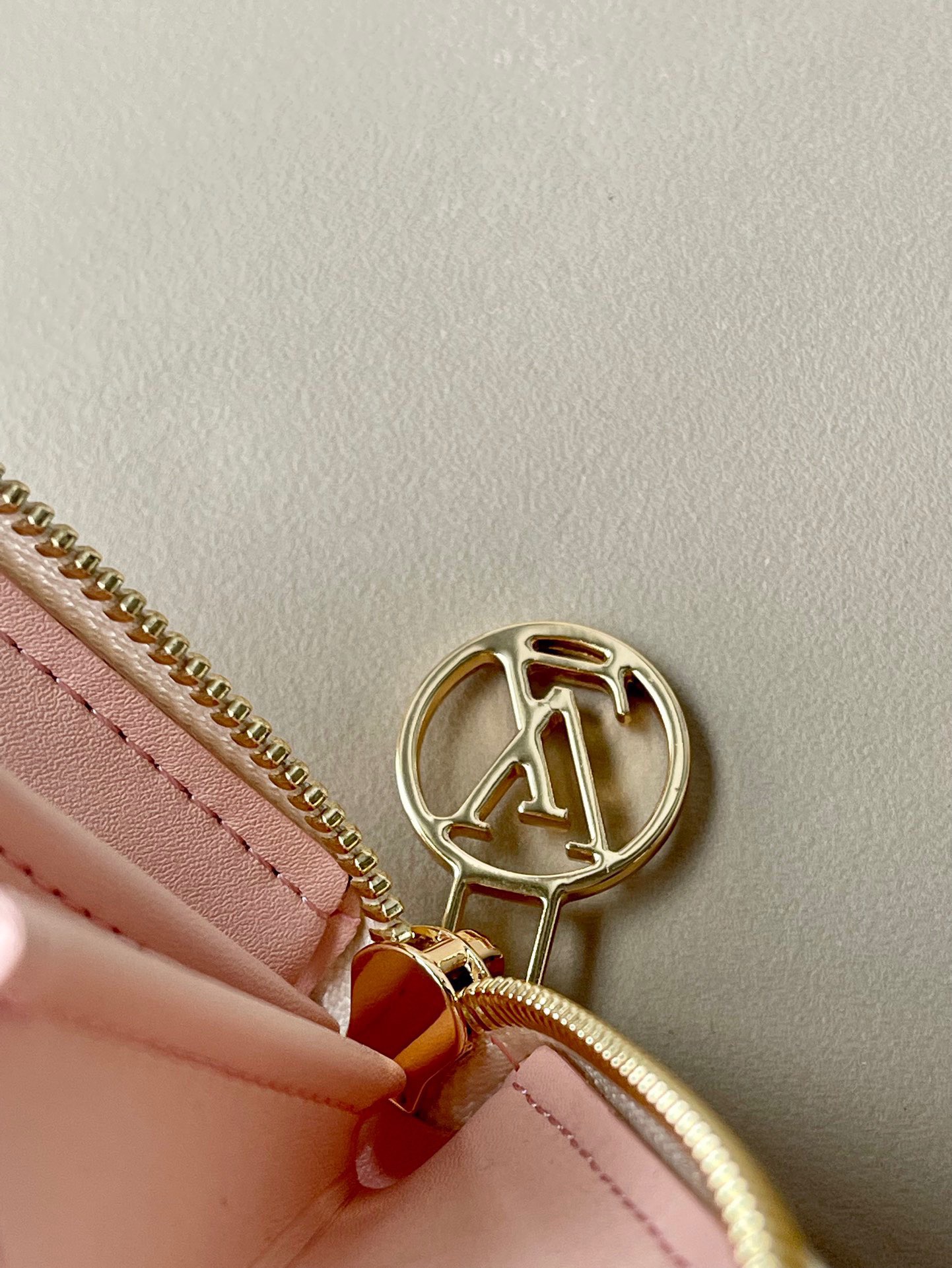 L*ouis V*uitton Top Bag