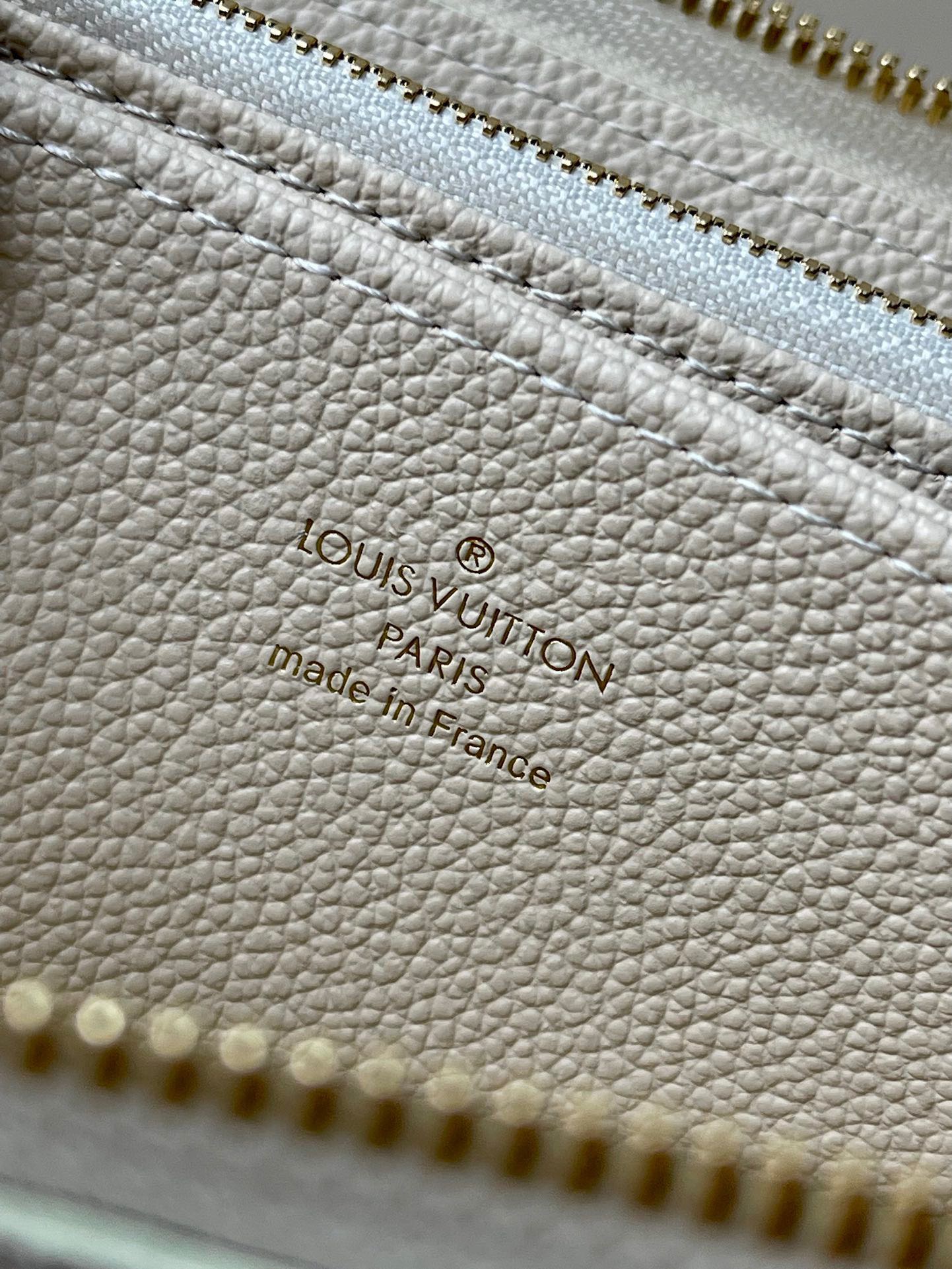 L*ouis V*uitton Top Bag