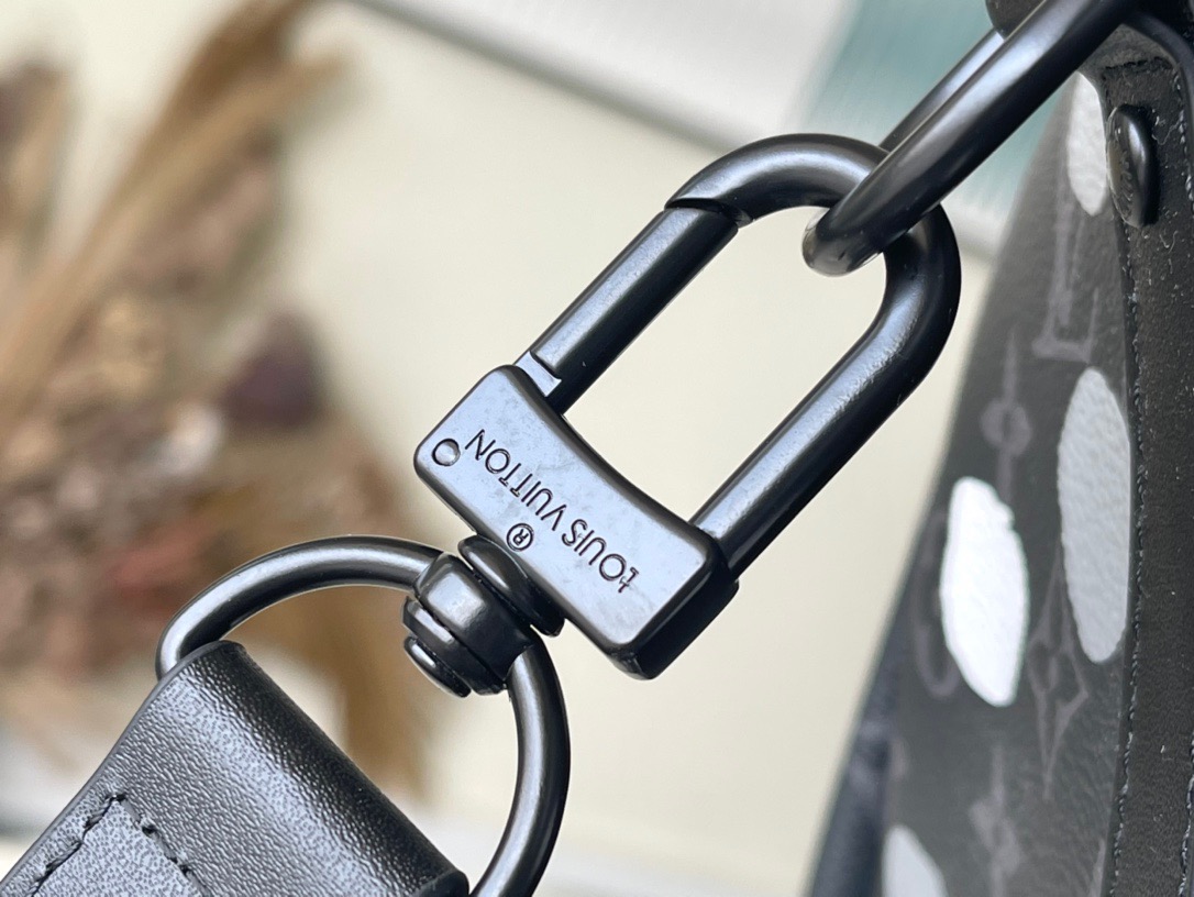 L*ouis V*uitton Top Bag