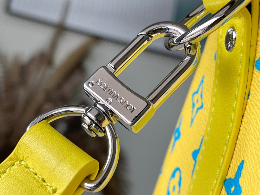 L*ouis V*uitton Top Bag