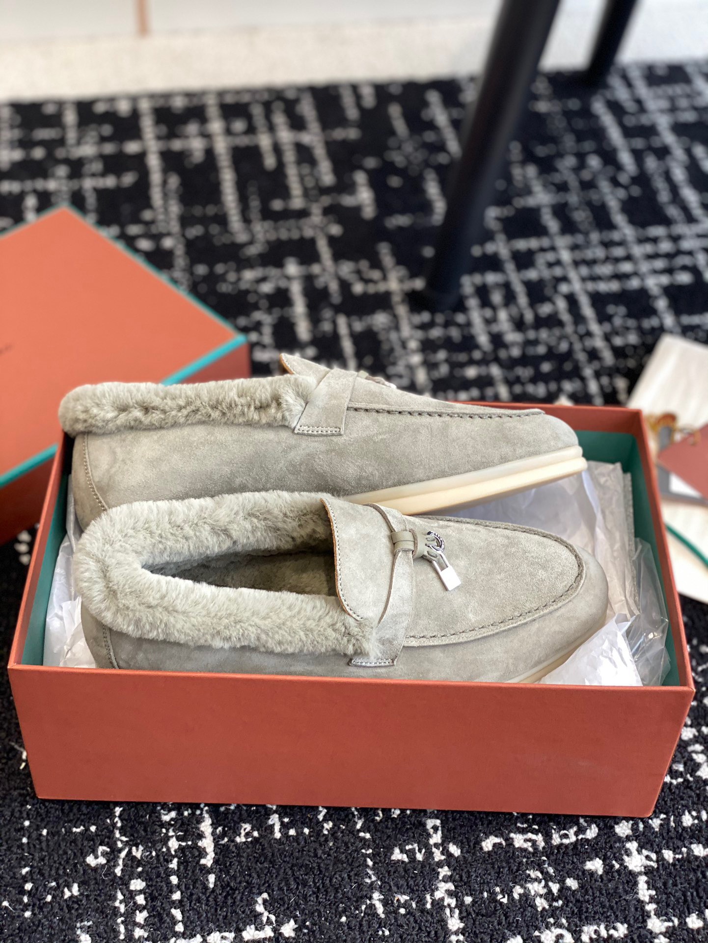 Women L*oro P*iana Top Loafer （）