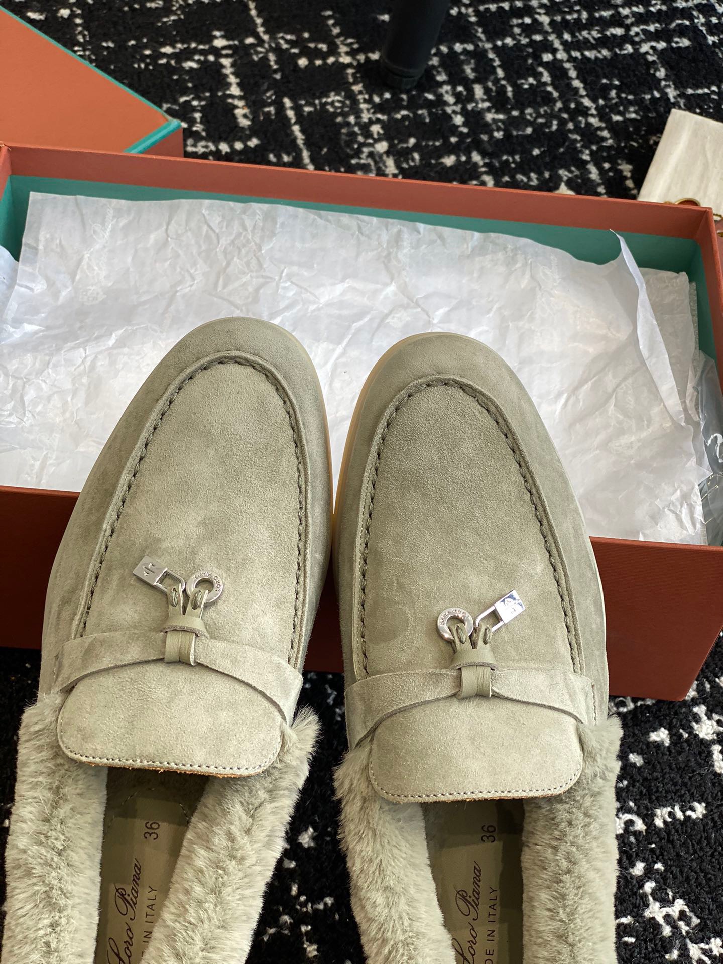 Women L*oro P*iana Top Loafer （）