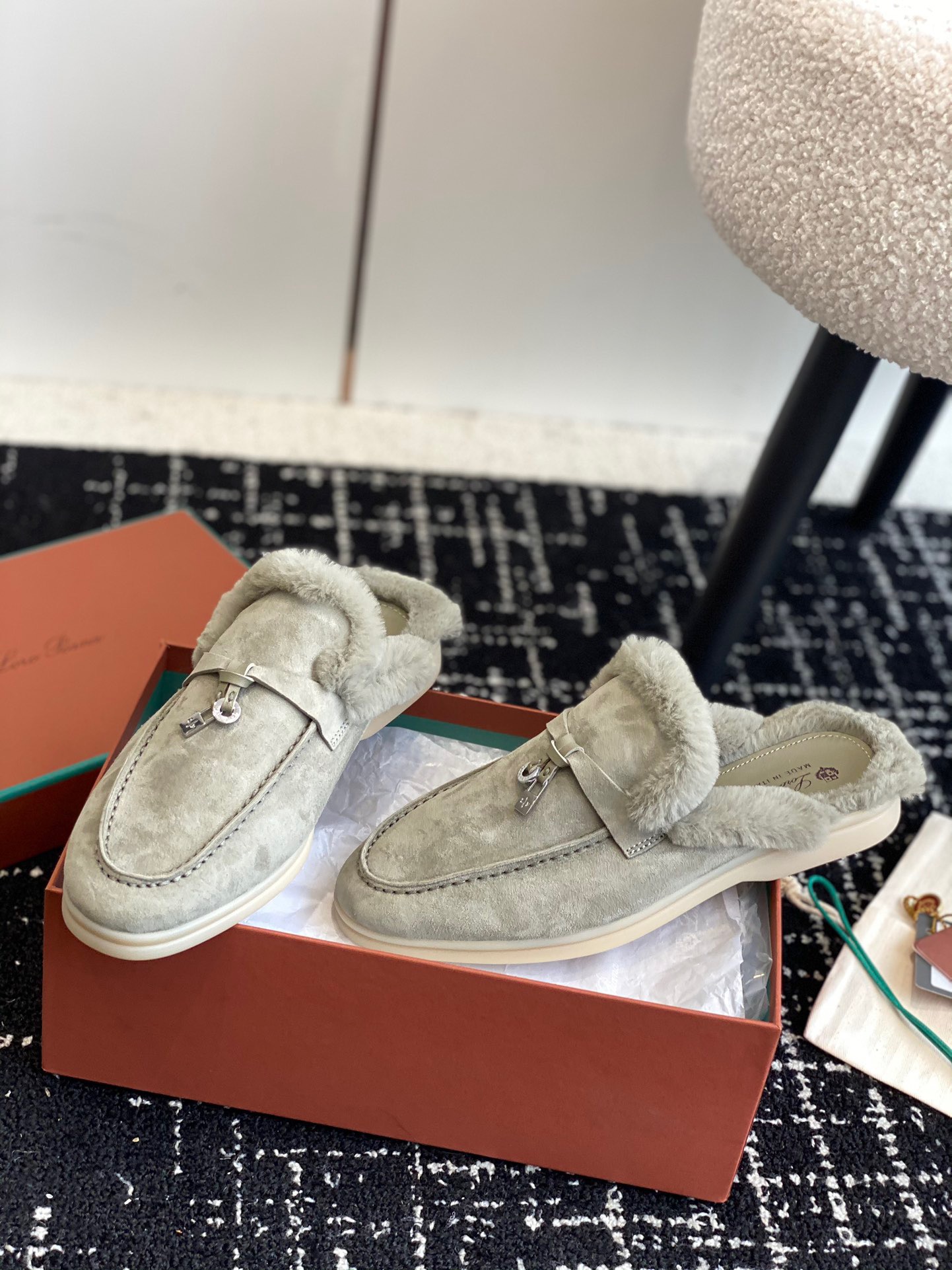 Women L*oro P*iana Top Loafer （）