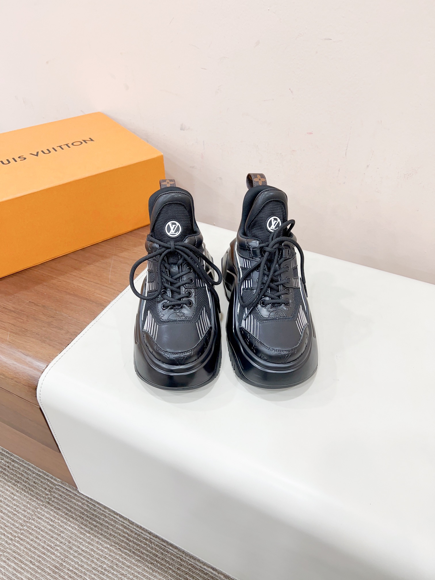 Women L*ouis V*uitton Top Sneaker