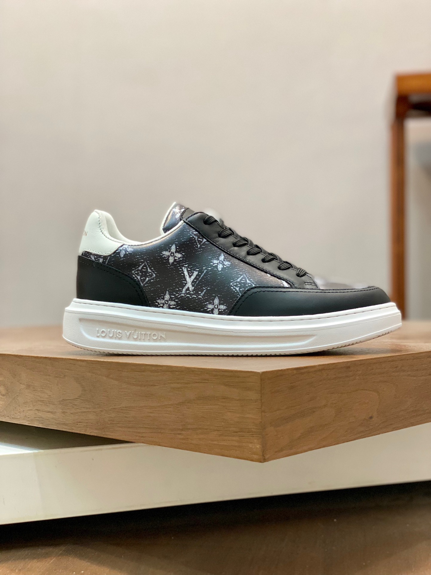 Men L*ouis V*uitton Top Sneaker