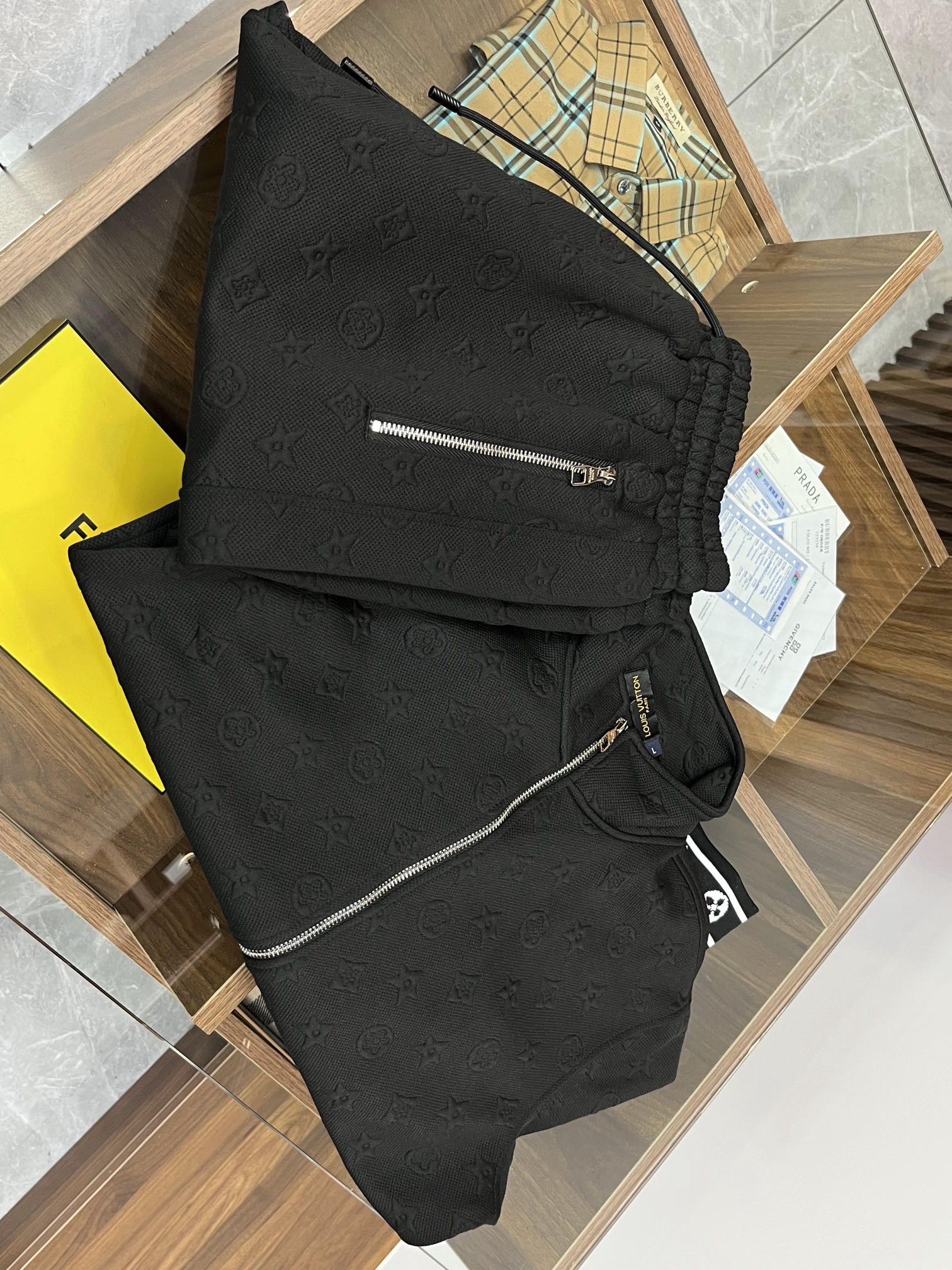 Men suits Top Quality