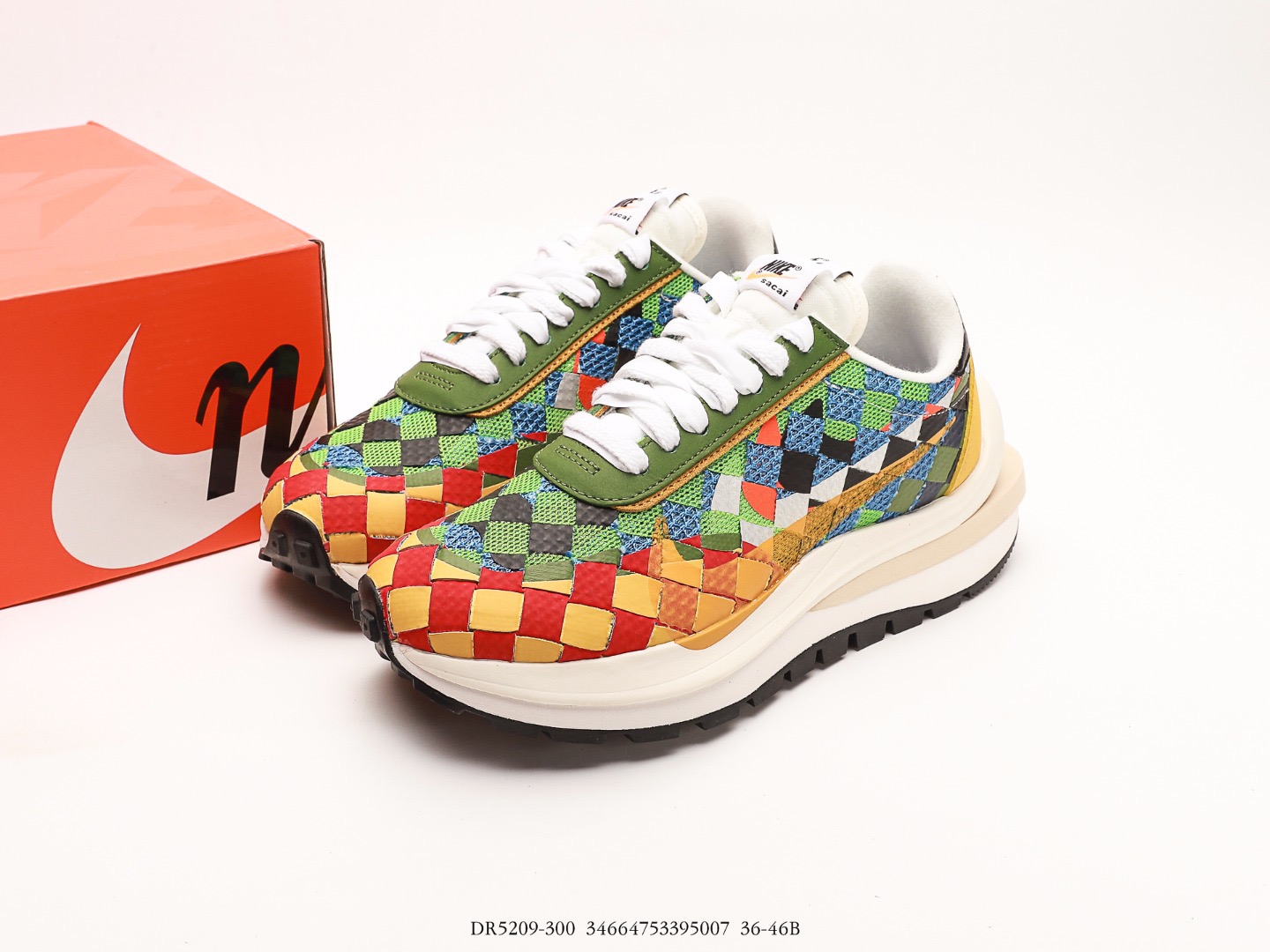 Nike Sacai nike woven green gusto