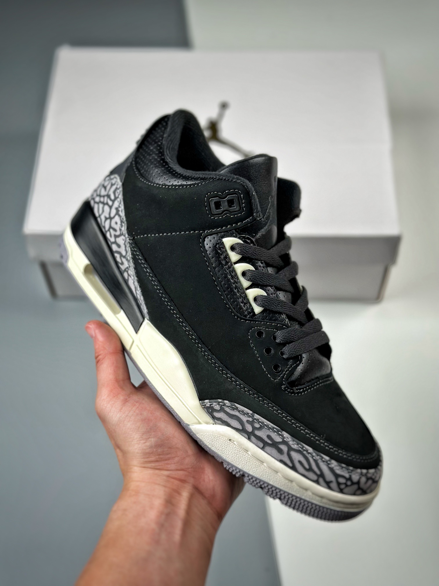 NIKE Air Jordan 3