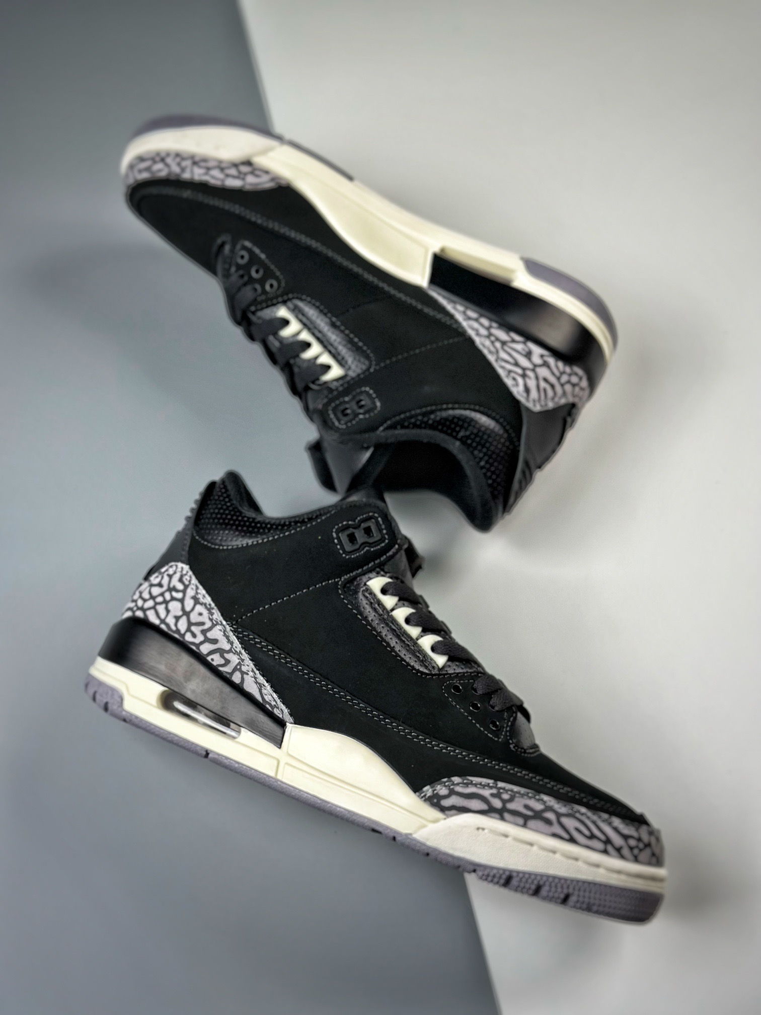 NIKE Air Jordan 3