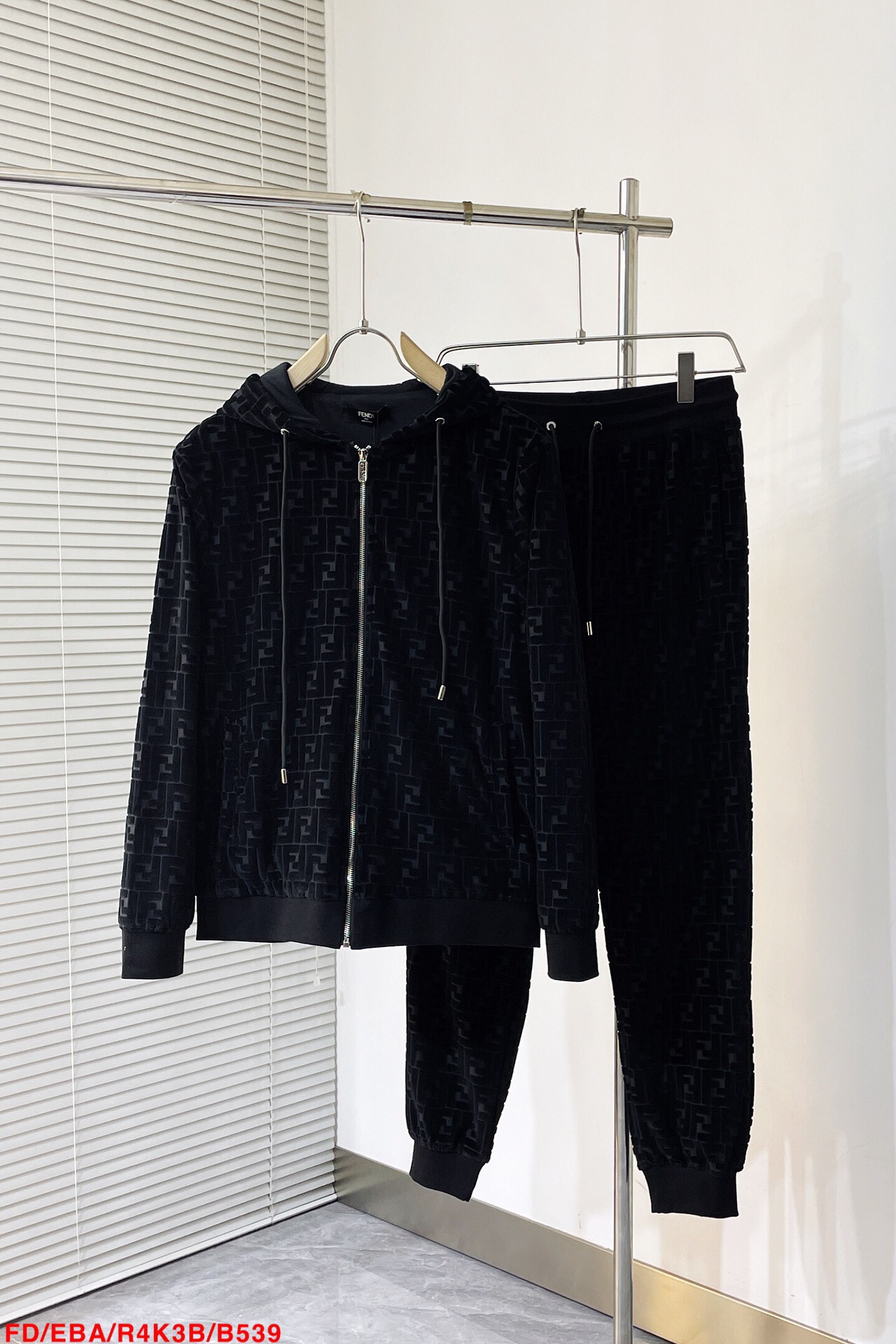 Men suits Top Quality