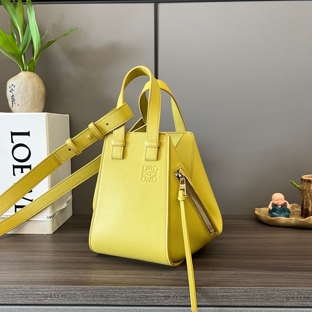 L*oewe Bag 652235 Top Quality