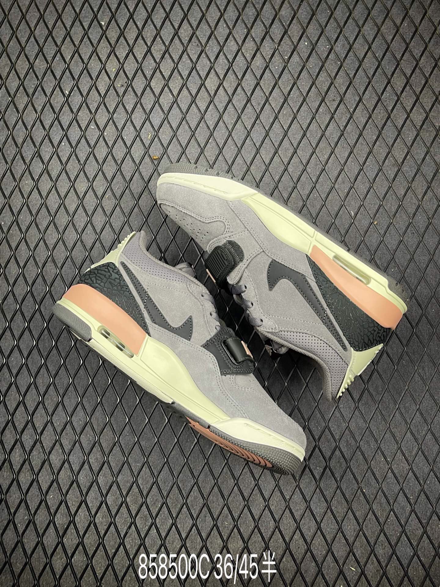 NIKE Air Jordan Legacy 312