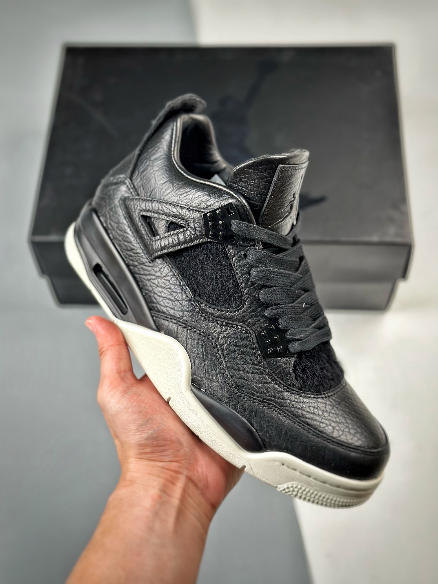 Air Jordan 4 pony hair black