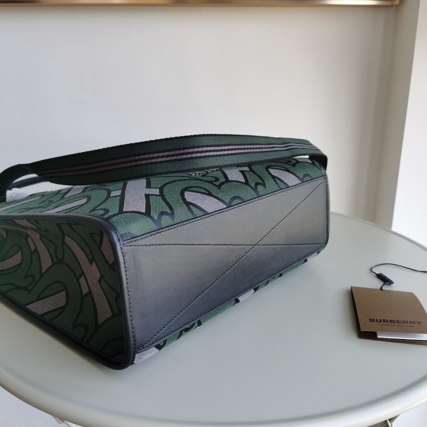 B*urberry Bag Top Quality