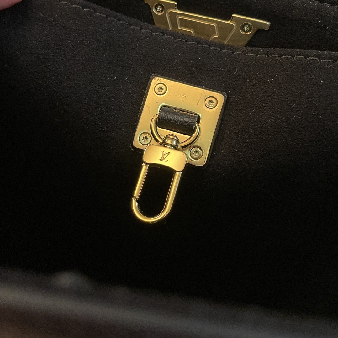 women L*ouis V*uitton Top Bag M22311