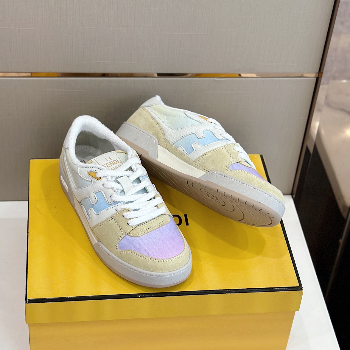 Men Women F*endi Top Sneaker